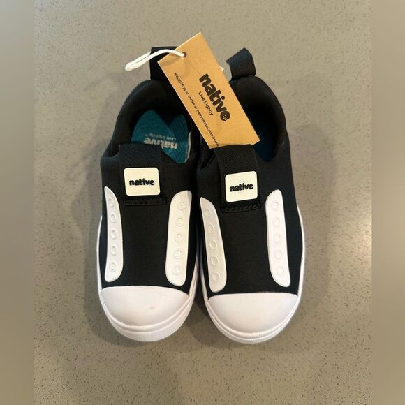 BRAND NEW WITH TAG!! Native Shoes Jefferson Hero Black/White size US C8 - Picture 2 of 6